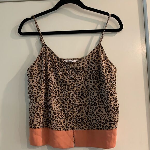 BB Dakota Tie Animal Printed Top new without tag - Picture 2 of 3